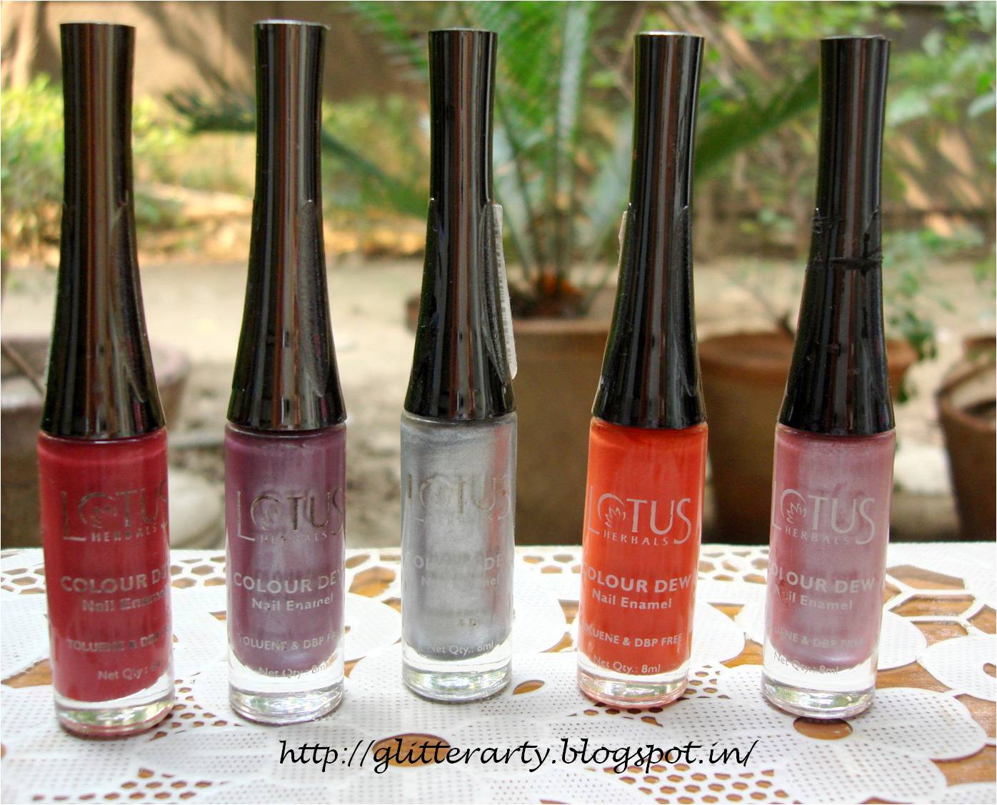 5 Lotus Herbals Color Dew Nail Enamel Review & Swatches